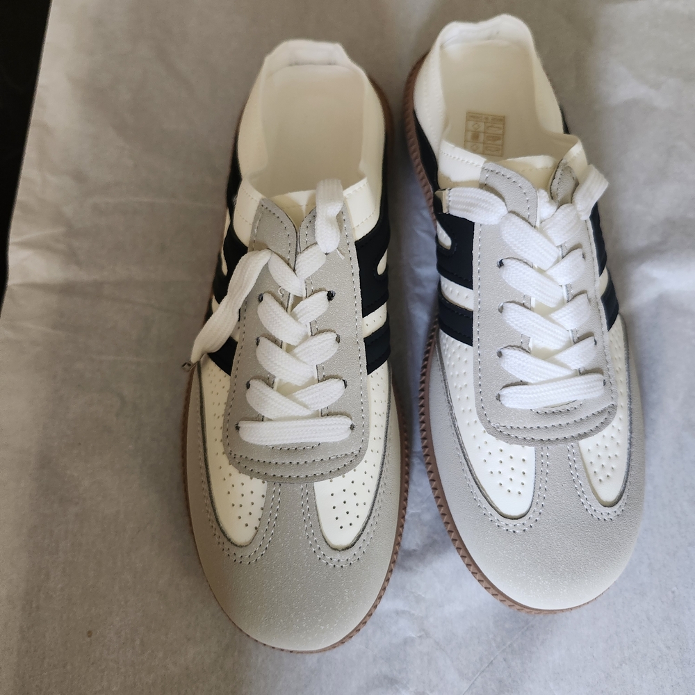 WALKING White and Gray Athletic Shoes with Suede and Leather Upper